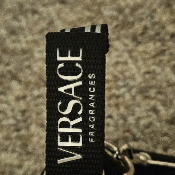 Bag from versace beauty - Picture 4 of 6